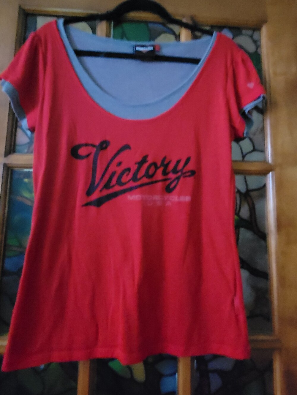 Victory Graphic Scoop Neck Short Sleeve Tee in Red and Gray #32